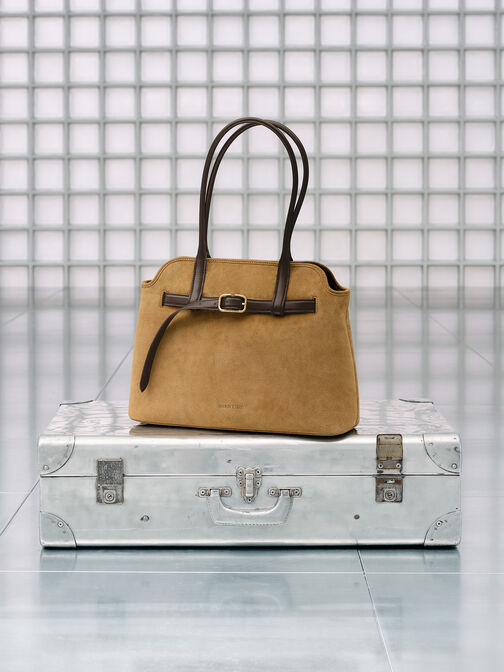 شنطة توت فيكتوريا شامواه  معاد تدويره ومزينة بحزام, رملي ذهبي هاديء, hi-res