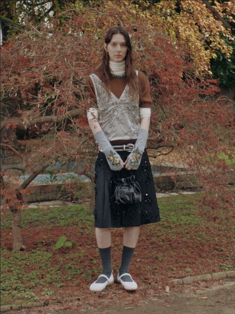 Mabel Satin Floral-Vine Bucket Bag, Noir, hi-res