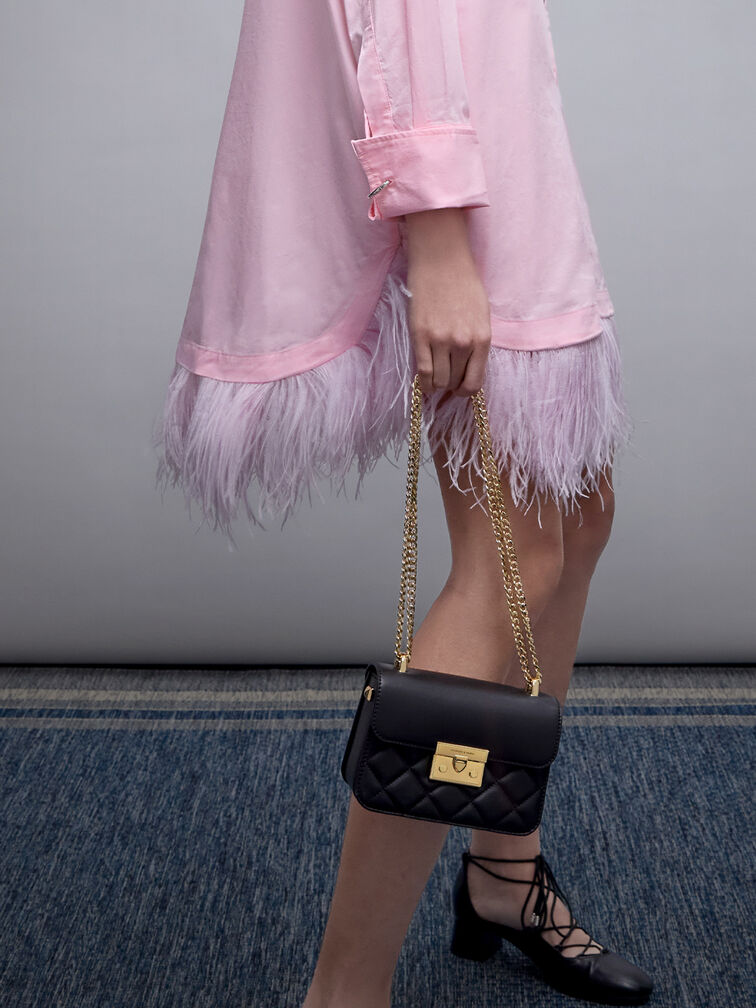 حقيبة ألفا بتصميم مبطن ومقبض على شكل سلسلة, كريمي, hi-res