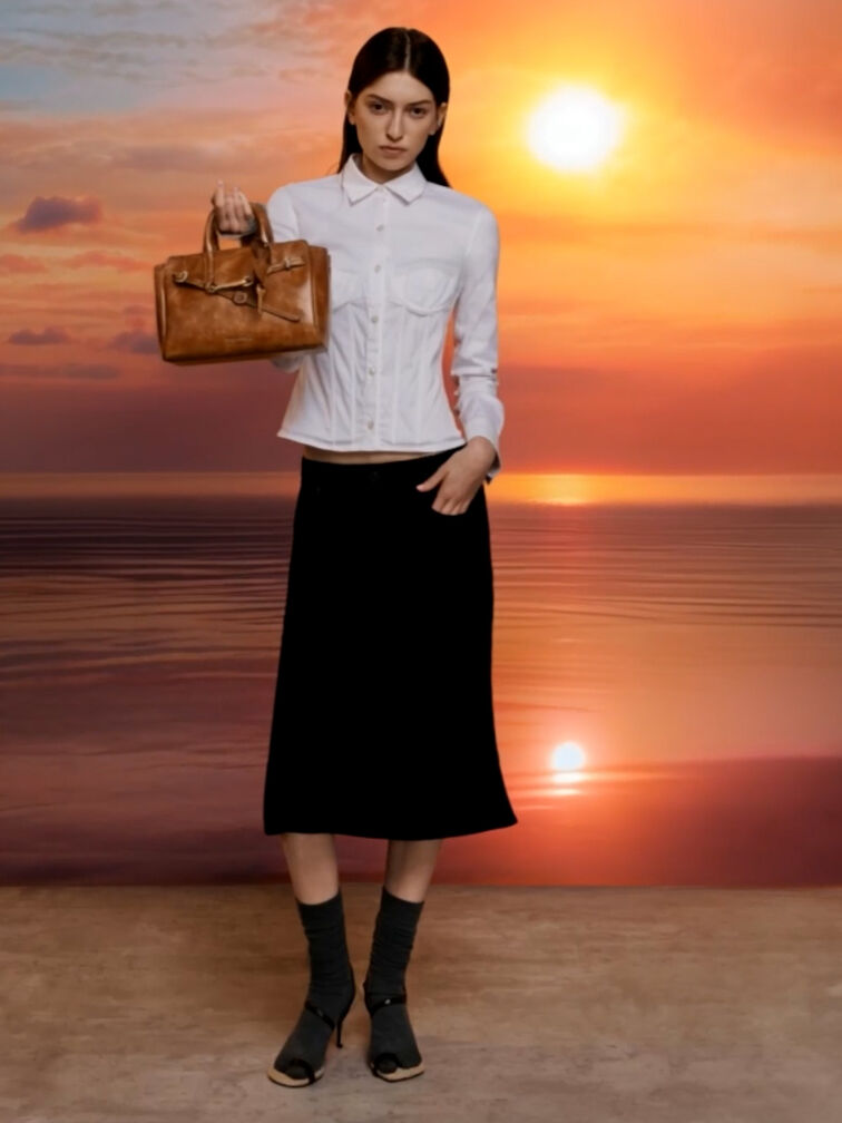 حقيبة تسوق صغيرة بحزام من دلفينا, بني فاتح ممزّق, hi-res