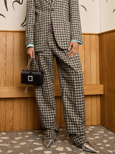 حقيبة ساتان بحزام ومقبض سلسلة وإبزيم كريستالي, أسود كلاسيكي, hi-res