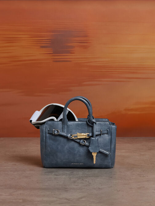 حقيبة تسوق صغيرة بحزام من دلفينا, أزرق داكن معتّق, hi-res