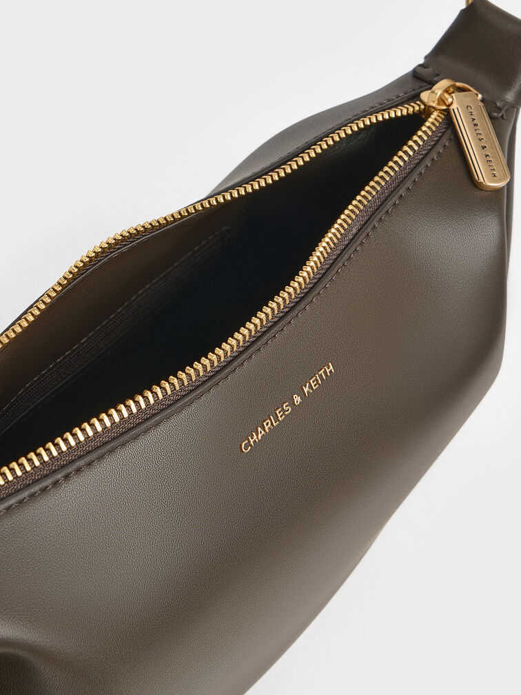 حقيبة كالا بتصميم هلالي أنيق, طحلبي داكن, hi-res