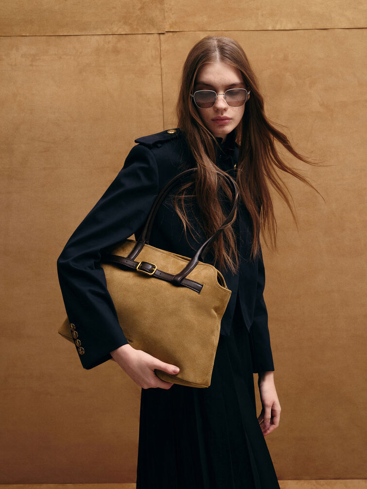 شنطة توت فيكتوريا شامواه  معاد تدويره ومزينة بحزام, رملي ذهبي هاديء, hi-res